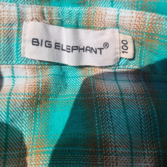 Boys Plaid Button Down Shirt 100(3T) - Picture 3 of 4